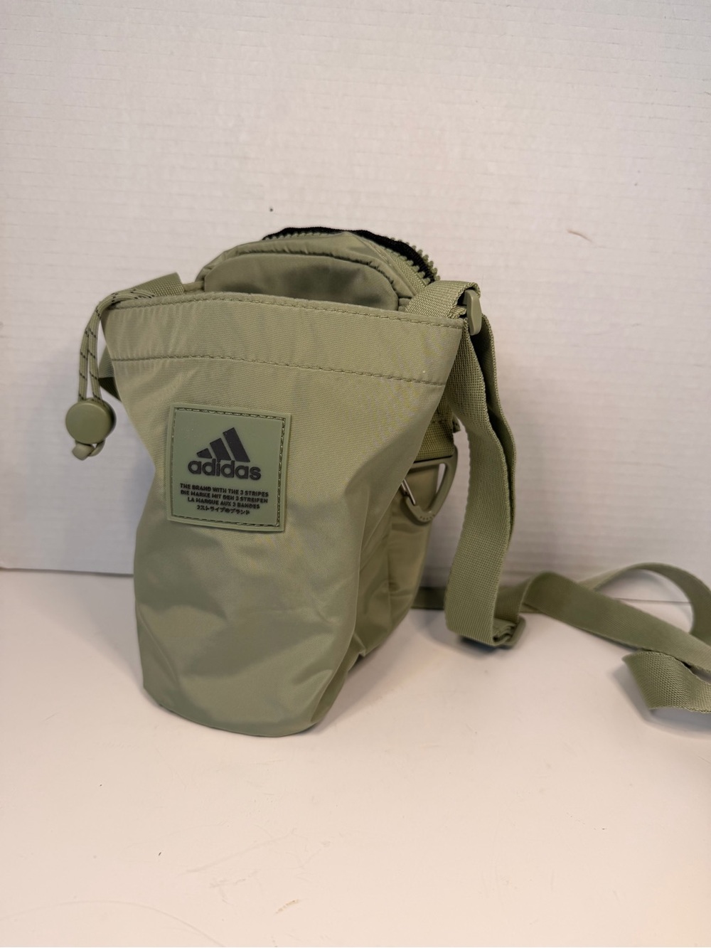 Adidas Olive Green
Drawstring Crossbody
Sling Bag
